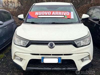 Usata Ssangyong (KGM) Tivoli 116 CV (85 kW) 2016 Bianco SUV