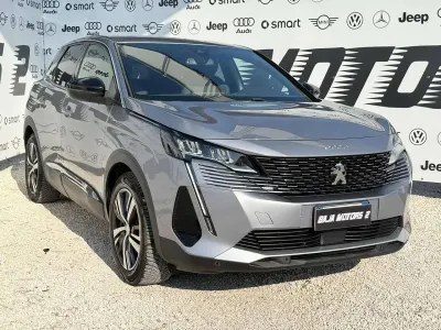 Usata Peugeot 3008 Allure 200 CV (147 kW) 2023 Grigio SUV