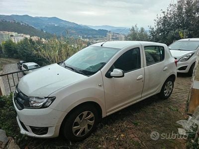 Usata Dacia Sandero 75 CV (55 kW) 2015 Bianco Berlina