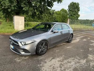 Usata Mercedes A180 116 CV (85 kW) 2019 Grigio Berlina