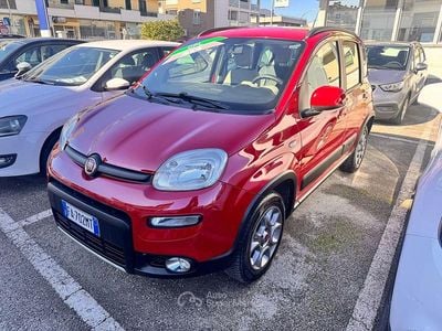 Occasion Fiat Panda 4x4 86 ch (63 kW) 2015 Rouge Citadine