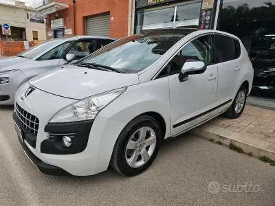 Usata Peugeot 3008 Premium 112 CV (82 kW) 2011 Bianco Station wagon