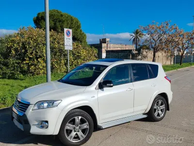 Usata Toyota RAV4 2011 SUV