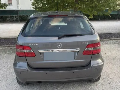 Usata Mercedes B180 Executive 109 CV (80 kW) 2011 Utilitaria