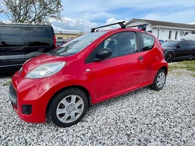 Usata Peugeot 107 68 CV (50 kW) 2009 Rosso Utilitaria