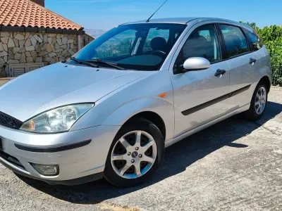 Usata Ford Focus 100 CV (73 kW) 2004 Grigio Berlina