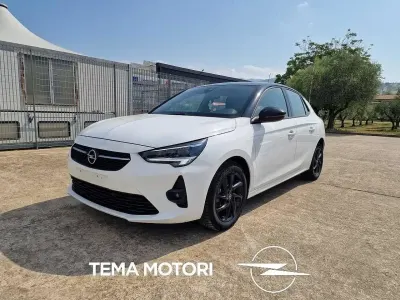 Usata Opel Corsa GS Line 101 CV (74 kW) 2022 Bianco / tetto nero Utilitaria