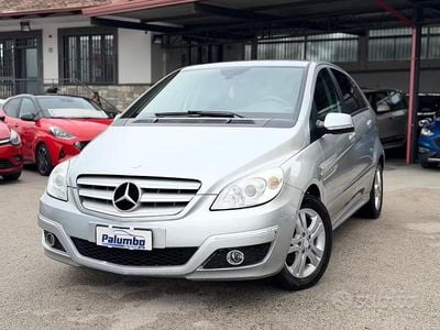 Usata Mercedes B180 Executive 110 CV (80 kW) 2010 Grigio Monovolume