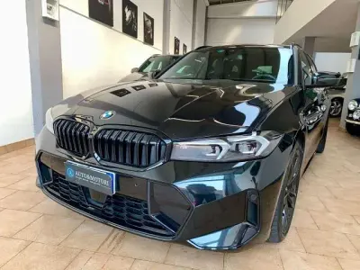 Usata BMW 320e M Sport 190 CV (139 kW) 2024 Nero Station wagon