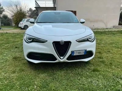 Usata Alfa Romeo Stelvio 190 CV (139 kW) 2019 Bianco SUV