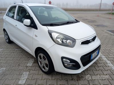 usata Kia Picanto 1.0 Benzina Anno 2012