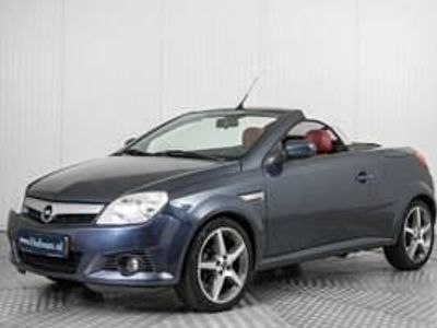 Usata Opel Tigra Enjoy 90 CV (66 kW) 2006 Blu Cabrio