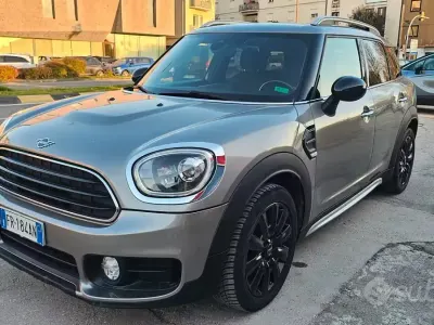 Begagnad Mini Cooper Countryman Hype 116 HK (85 kW) 2018 Grå SUV