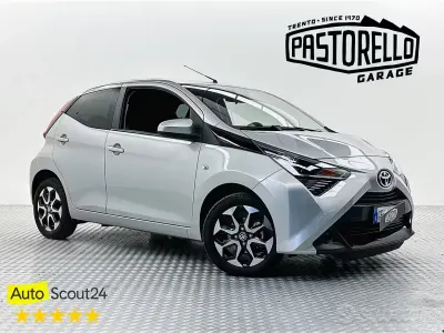 Usata Toyota Aygo Connect Style 72 CV (52 kW) 2021 Grigio Utilitaria