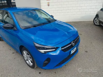 Usata Opel Corsa Elegance 101 CV (74 kW) 2022 Bluazzurro Utilitaria
