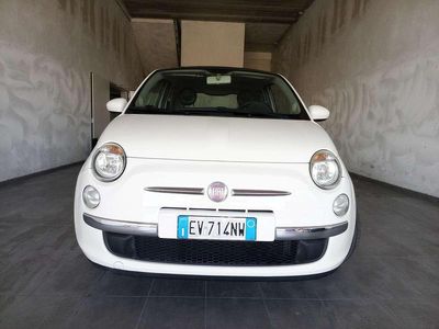 Begagnad Fiat 500 Lounge 69 HK (50 kW) 2014 Vit Halvkombi