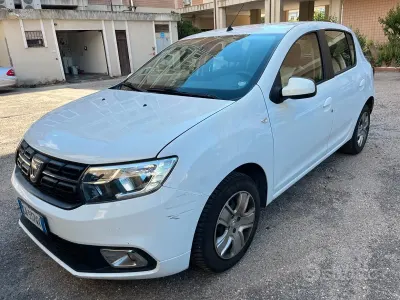 Usata Dacia Sandero Comfort 75 CV (55 kW) 2020 Bianco Berlina