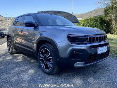 Nuova Jeep Avenger Summit 110 CV (80 kW) 2025 Grigio SUV