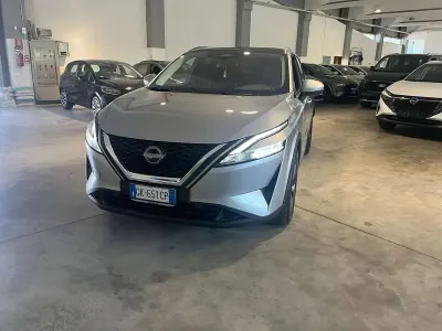 Usata Nissan Qashqai N-Connecta 158 CV (116 kW) 2022 Newport grey SUV