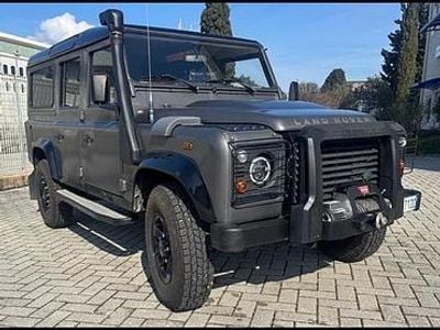 Usado Land Rover Defender 122 CV (89 kW) 2011 Gris SUV
