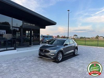 Usata VW T-Roc Style 116 CV (85 kW) 2019 Grigio SUV