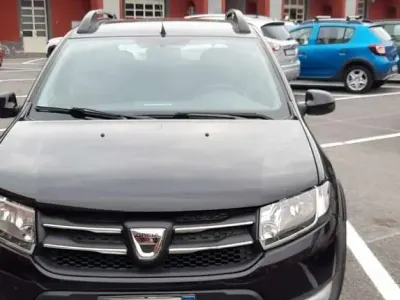 Usata Dacia Sandero Stepway 90 CV (66 kW) 2014 Nero Berlina