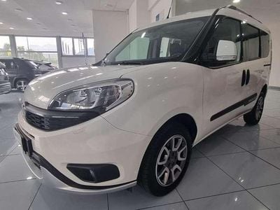 Usata Fiat Doblò Trekking 120 CV (88 kW) 2017 Bianco Monovolume