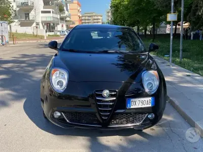 Usata Alfa Romeo MiTo Distinctive 120 CV (88 kW) 2010 Nero Utilitaria