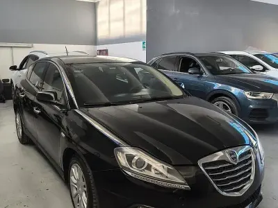 Usata Lancia Delta Silver 120 CV (88 kW) 2011 Nero Utilitaria