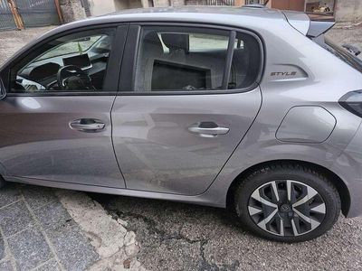 Usata Peugeot 208 Style 101 CV (74 kW) 2025 Utilitaria