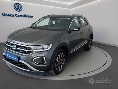 Usata VW T-Roc Style 150 CV (110 kW) 2024 Grigio indyum SUV