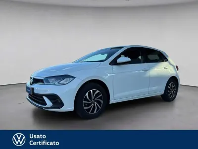Usata VW Polo Edition 95 CV (69 kW) 2025 Bianco pastello Utilitaria