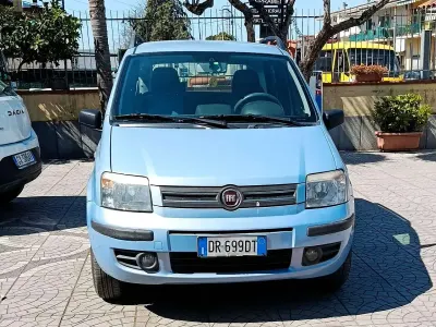 Usata Fiat Panda Active 60 CV (44 kW) 2010 Blu/azzurro Utilitaria