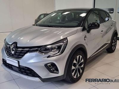 Usata Renault Captur Intens 101 CV (74 kW) 2023 Argento SUV