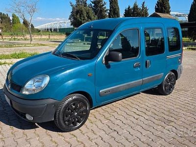 Usata Renault Kangoo 70 CV (51 kW) 2005 Verde Monovolume
