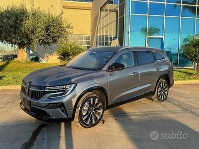 Grigio Nuova 2025 Renault Espace Techno Berlina | 37.500 € (Buon prezzo)