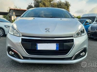 Usata Peugeot 208 Allure 75 CV (55 kW) 2017 Grigio Utilitaria