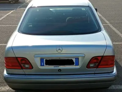 Usata Mercedes E200