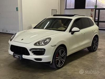 Usata Porsche Cayenne 239 CV (175 kW) 2010 Bianco SUV