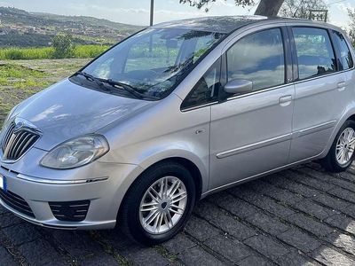 Usata Lancia Musa 90 CV (66 kW) 2009 Argento Monovolume