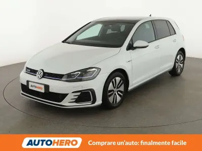 Używany VW Golf VII GTE 204 KM (150 kW) 2017 Biały Sedan/Limuzyna