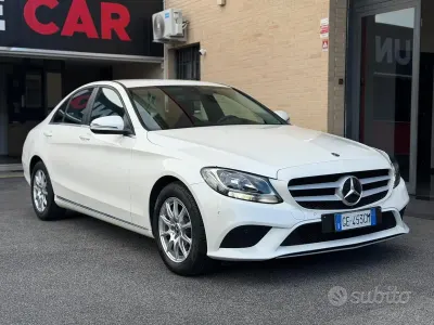 Usata Mercedes C180 Business 122 CV (89 kW) 2021 Bianco Berlina