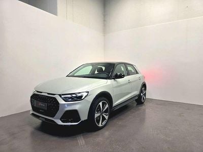 Nuova Audi A1 Ambiente 116 CV (85 kW) 2026 Argento cavo metallizzato nero SUV