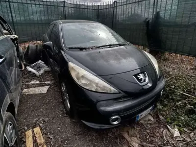 Usata Peugeot 207 90 CV (66 kW) 2008 Other Berlina