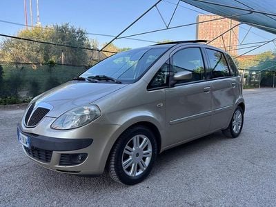 Usata Lancia Musa 95 CV (69 kW) 2005 Oro Monovolume