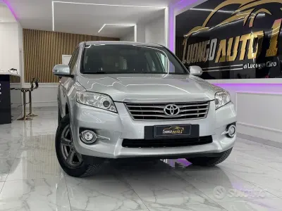 Usata Toyota RAV4 Lounge 150 CV (110 kW) 2012 Grigio SUV