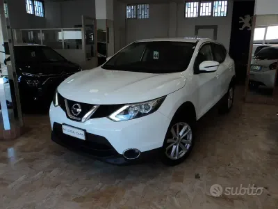 Usata Nissan Qashqai Acenta 110 CV (80 kW) 2017 Bianco SUV