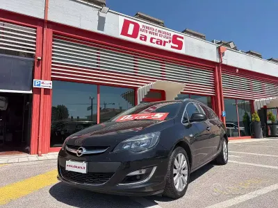 Usata Opel Astra 131 CV (96 kW) 2013 Nero Station wagon