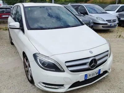 Usata Mercedes A180 Executive 109 CV (80 kW) 2012 Bianco Utilitaria