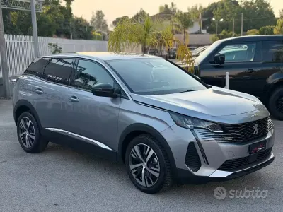 Usata Peugeot 3008 Allure 131 CV (96 kW) 2023 Grigio SUV